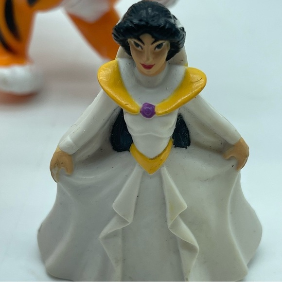 Vintage Disney Aladdin Figurines 12 Piece Set - Picture 10 of 16